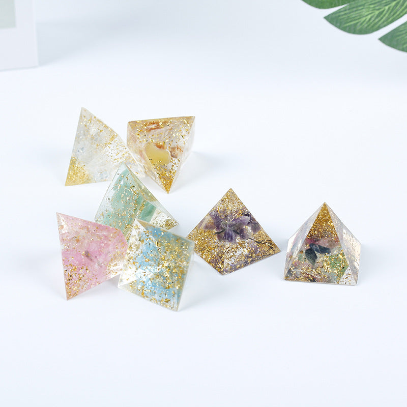 Crystal Epoxy Gravel Pyramid Ornaments