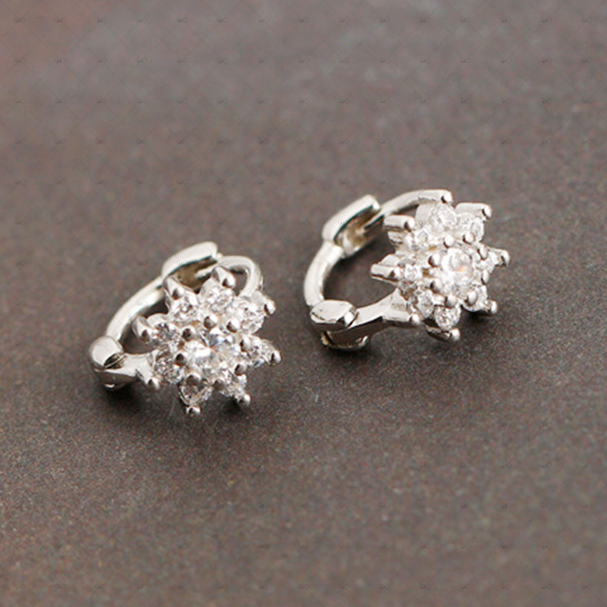 S925 Silver Flower Shape Zirconia Round Earrings