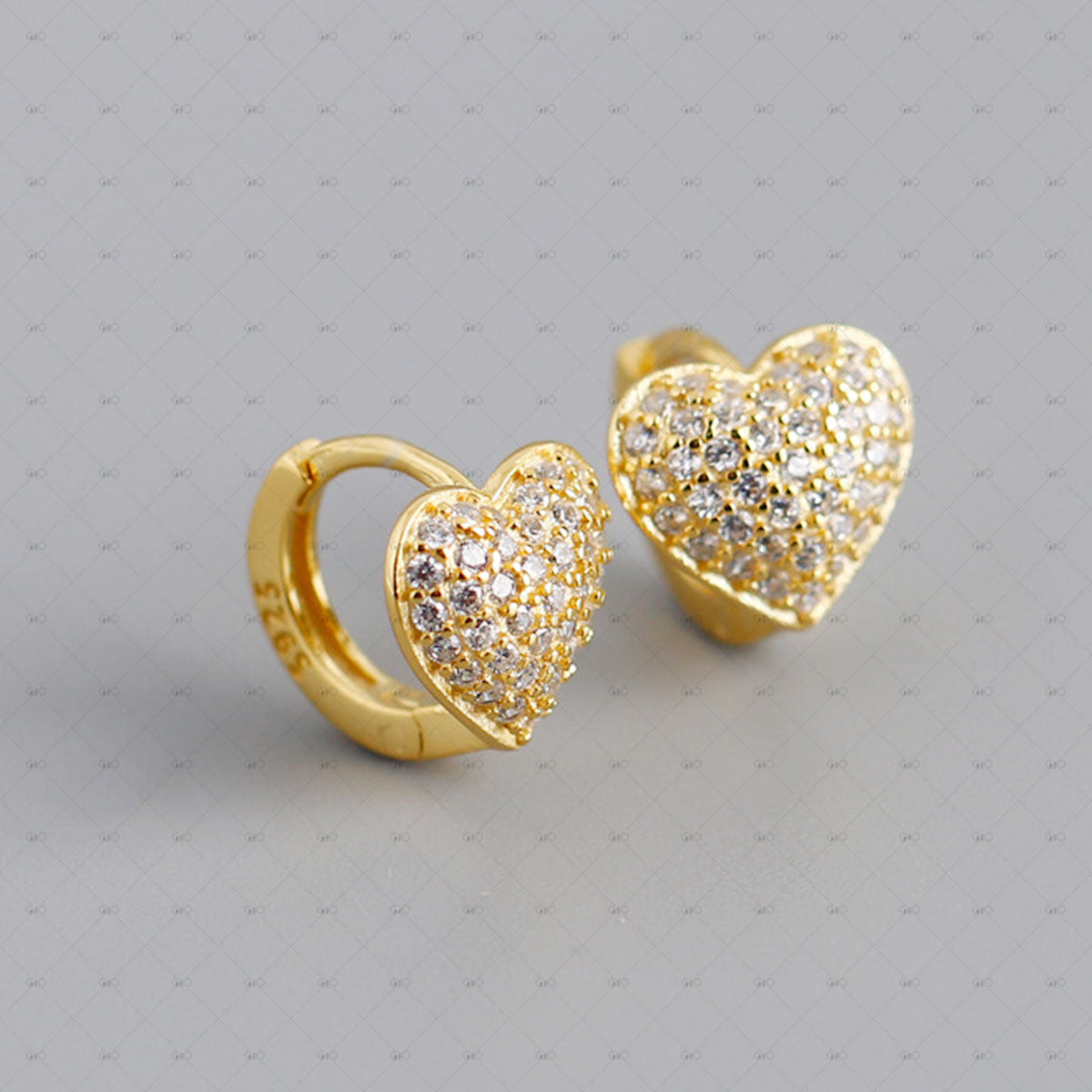 S925 Silver Heart Shape Sparkling Zircon Round Earrings