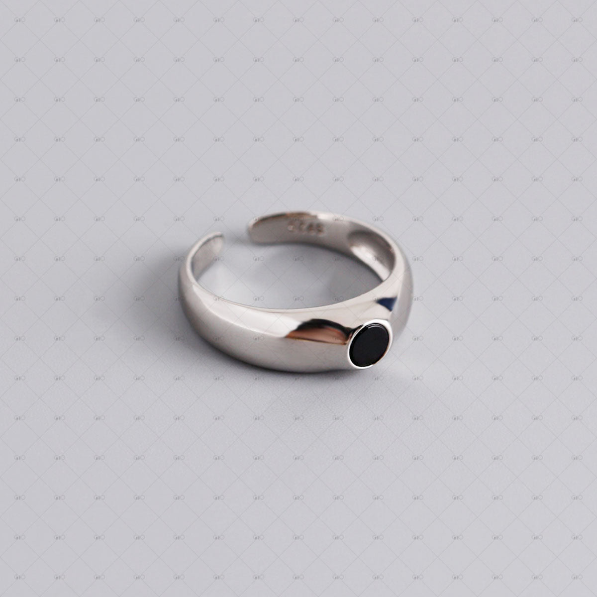 S925 Silver Black Round Zirconia Ring