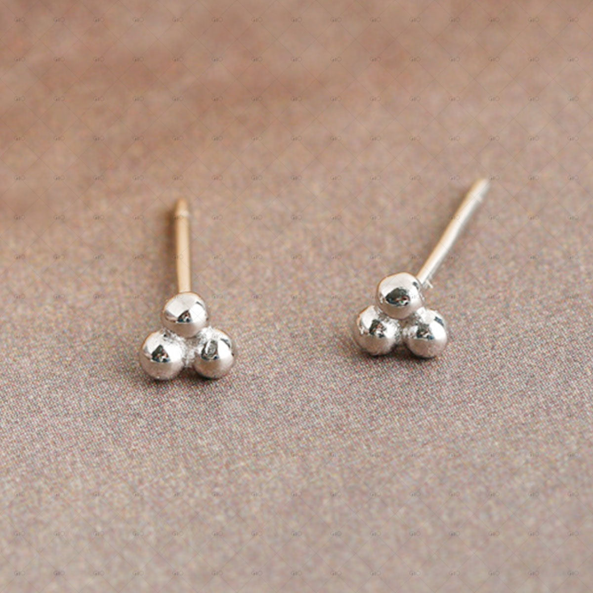 S925 Silver Small Polka Dot Shape Earrings