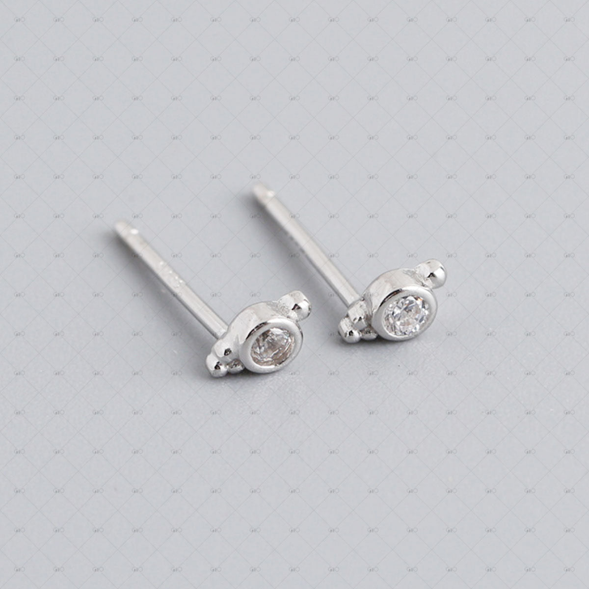 S925 Silver Simple Round Zirconia Earrings