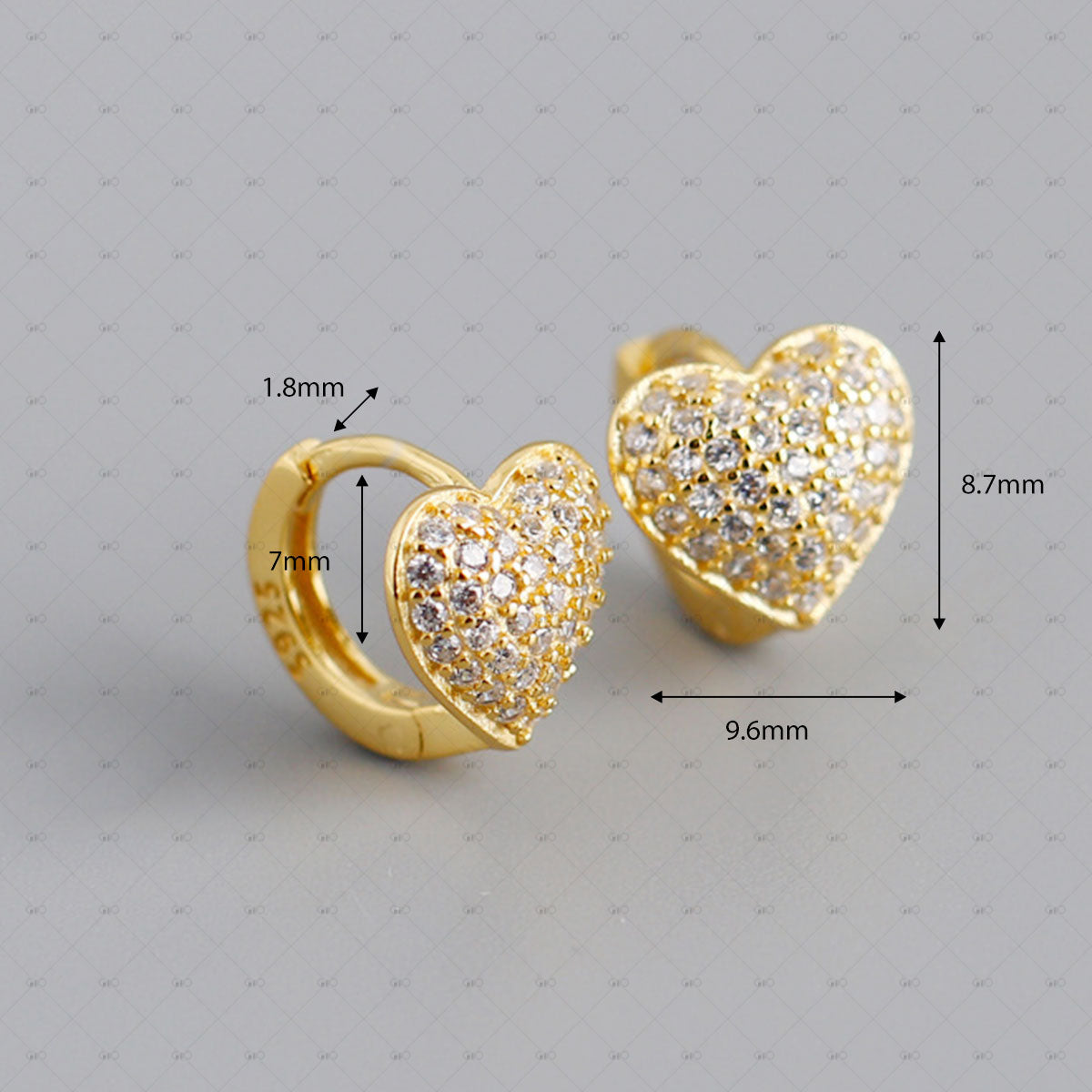 S925 Silver Heart Shape Sparkling Zircon Round Earrings